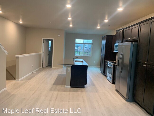 Building Photo - 3 br, 2.5 bath House - 32661 Ten Trails Pk...