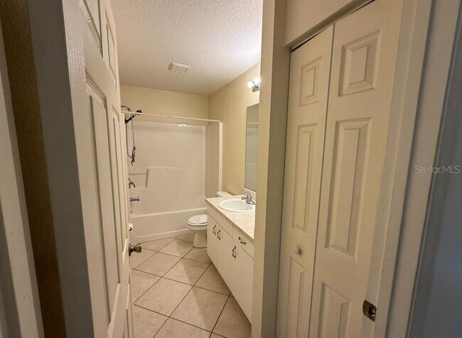 Building Photo - 2908 9th Ave Dr E