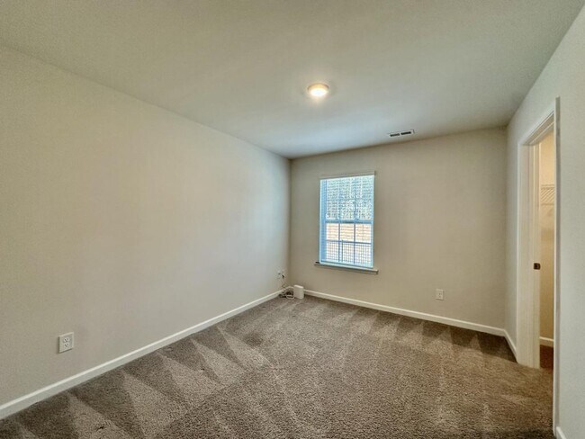 Building Photo - 1339 Mifflin Ln