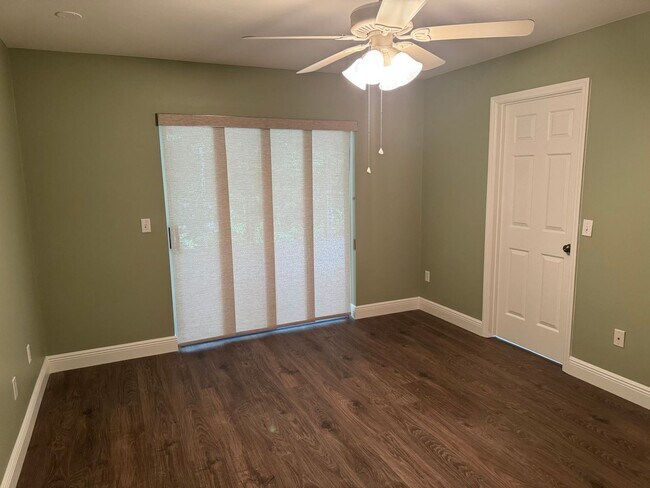 Building Photo - 509 Loma Paseo Dr