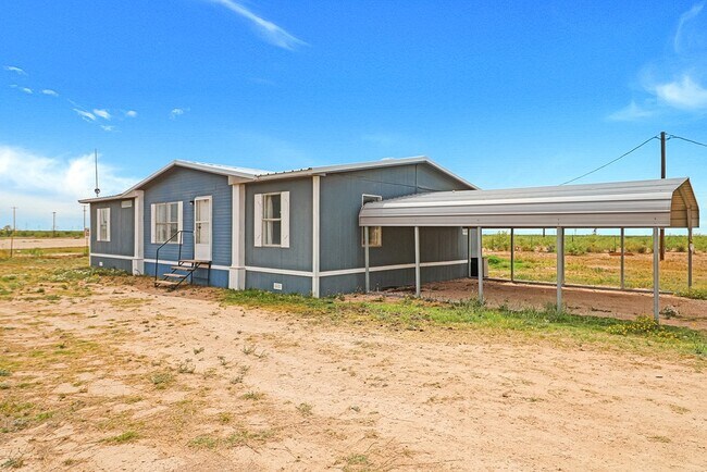 Building Photo - 14991 N Aster Ave