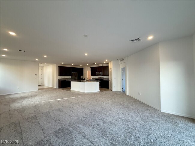 Building Photo - 7516 Castlegreen Ave