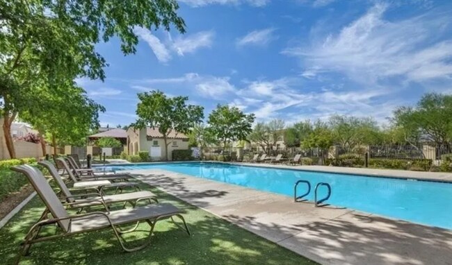 Building Photo - Stylish 3-Bedroom Home with Loft in Gated Community
