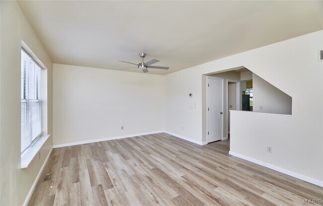 Building Photo - 61 Woodlake Ct
