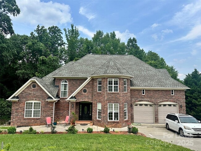 Primary Photo - 8639 Willhill Rd