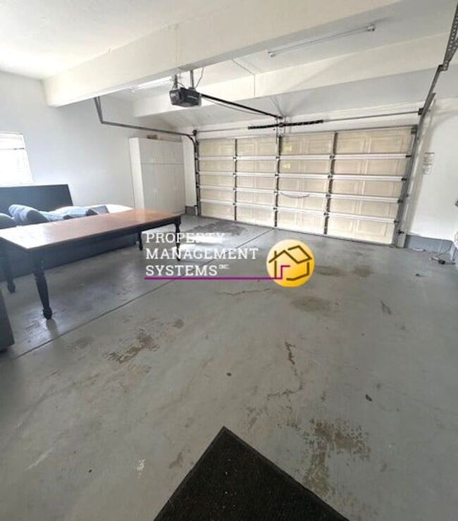 Building Photo - 5 Bedroom Home in Draper!