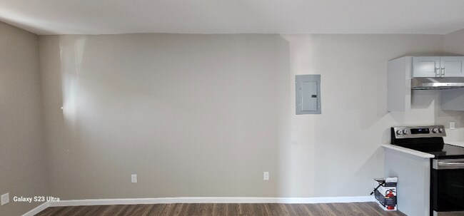 Building Photo - 718 Drexel Ave