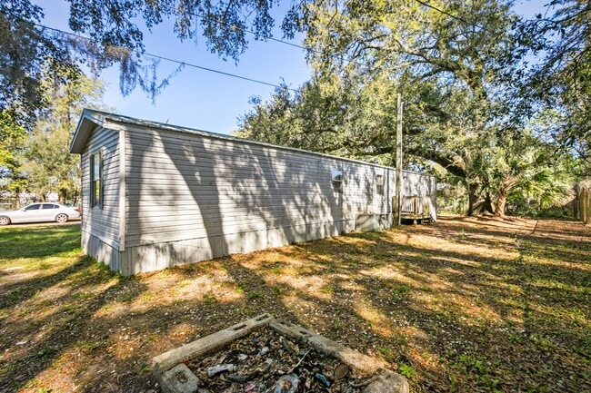 Building Photo - 2560 S Tabernacle Pl