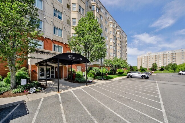 Building Photo - 1 Cityview Ln