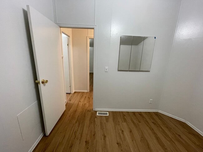 Building Photo - Lakebay 3 Bedroom Available Now, Fenced Yard & More! $500 Move in Bonus!