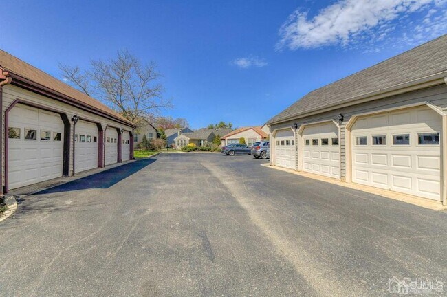 Building Photo - 137 Concordia Cir