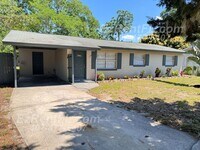 Building Photo - Remodeled 4/1.5 with Large Family Room
