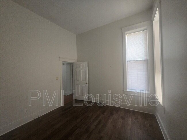 Building Photo - 1156 S Brook St