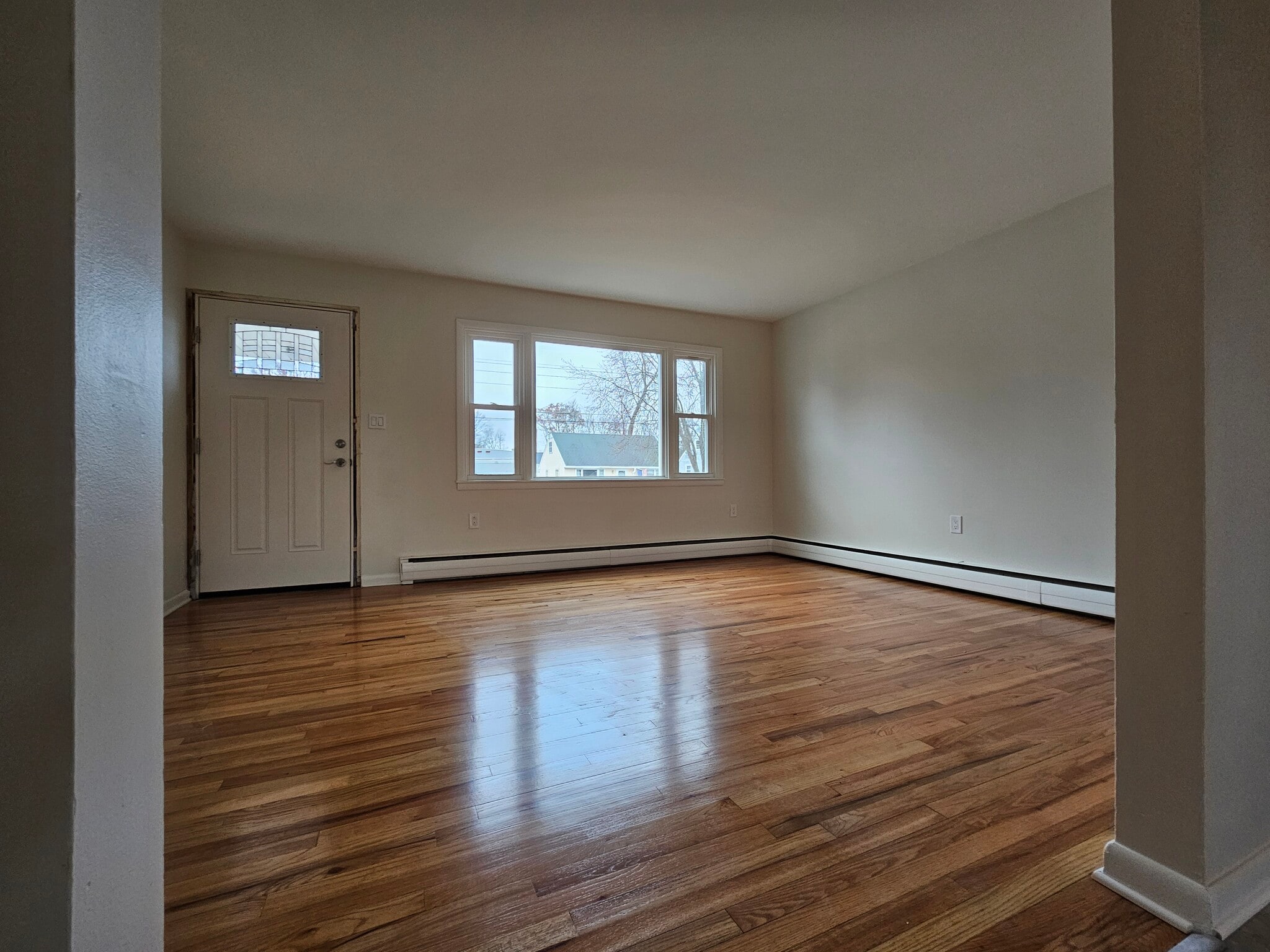 living room - 39 Maryland Ave