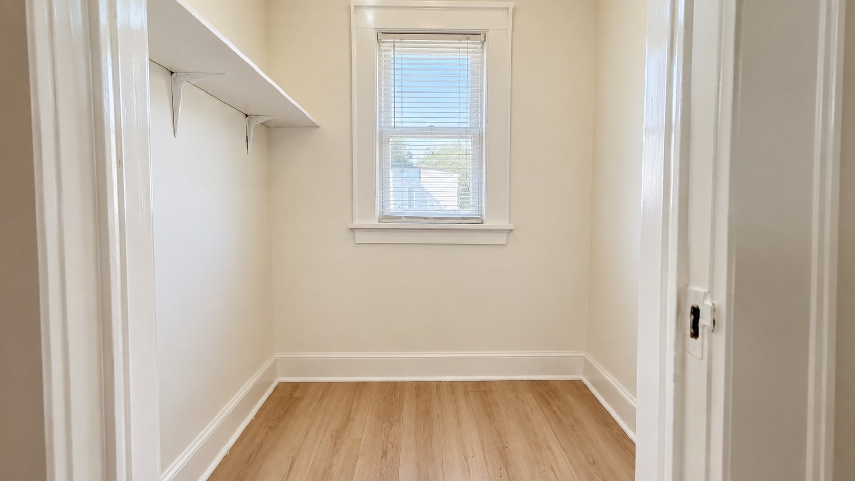 WALK IN PANTRY - 1 Glennon Pl