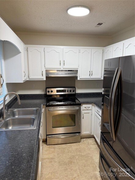 Building Photo - 12800 Levins Hall Rd