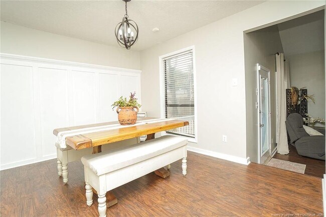 Building Photo - 425 Bayberry Ct