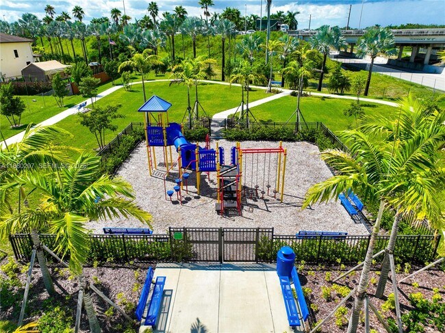 Building Photo - 24902 SW 107th Ave