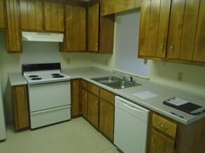 Building Photo - PRE LEASING AUGUST 2026!