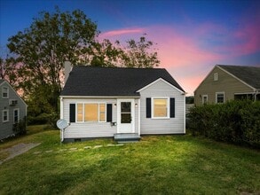 Building Photo - Three Bedroom Available May 11th  In Radford