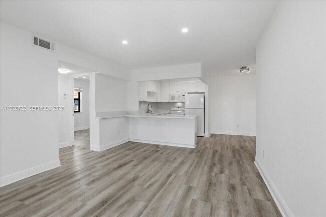 Building Photo - 6530 W 27th Ave