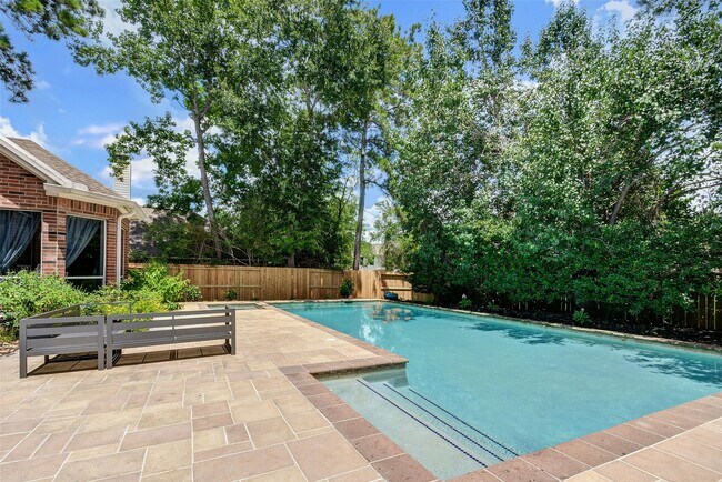Building Photo - 203 Hazelcrest Dr
