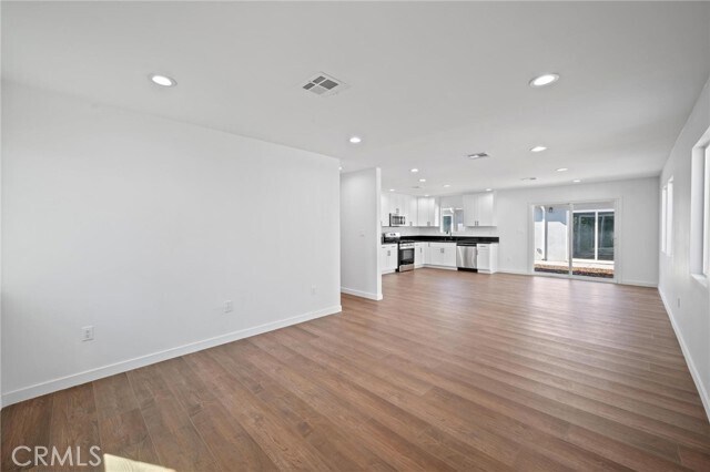 Building Photo - 7445 Balcom Ave