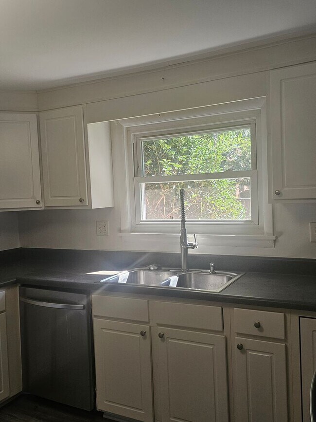 Building Photo - 7022 Gardner Dr