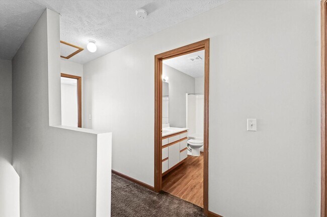 Building Photo - Modern 3 BR Townhome in North Normal—Low Maintenance, High Comfort!