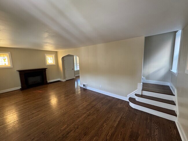 Building Photo - 3141 Clifton Ave