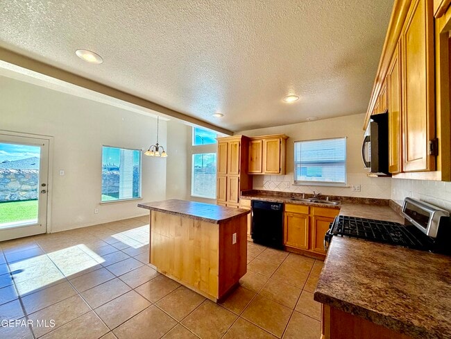 Building Photo - 436 Oakhurst Ln