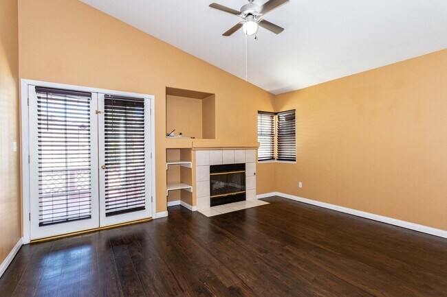 Building Photo - 5012 Hartwick Ct