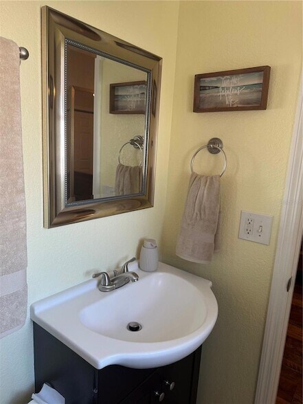 Building Photo - 4399 Mundella Cir