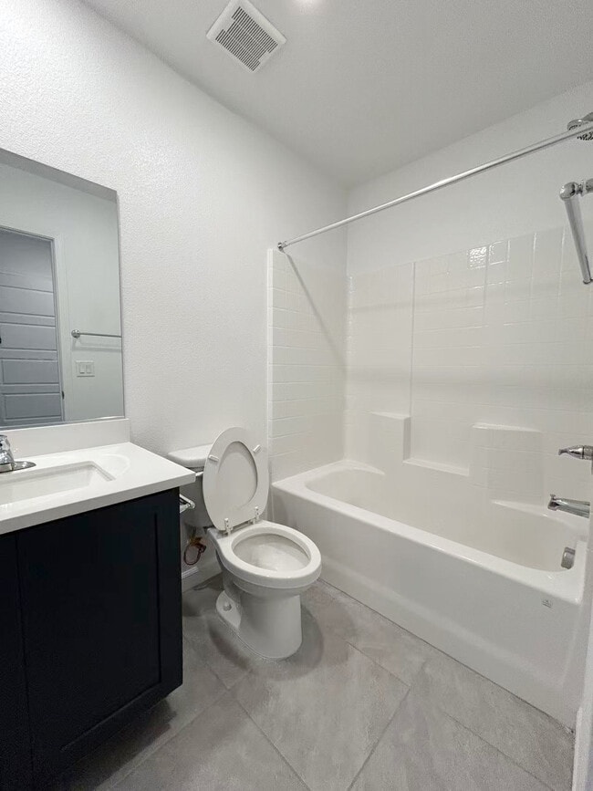 Building Photo - 3447 Grecian Queen Ave