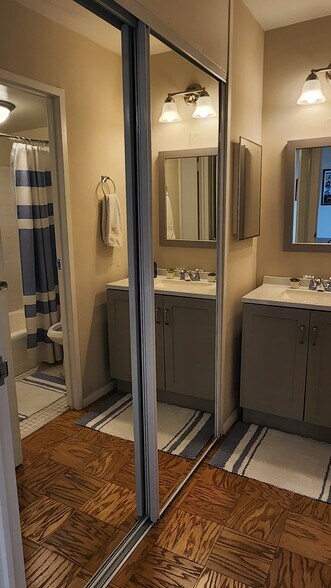 Building Photo - 2800 Wisconsin Ave NW