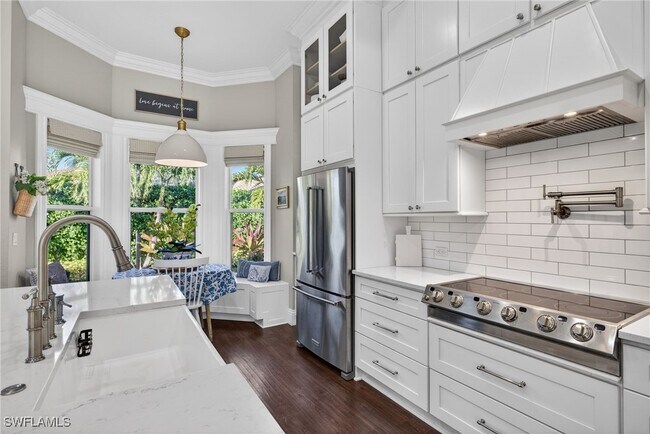 Building Photo - 24920 Divot Dr