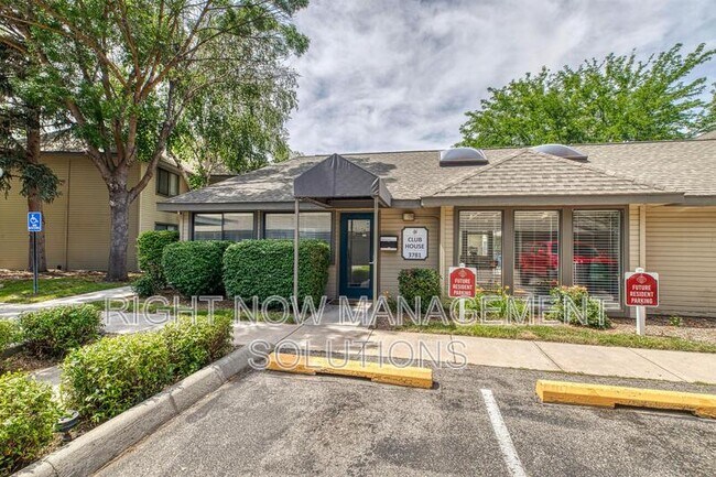 Building Photo - 3713 S Gekeler Ln