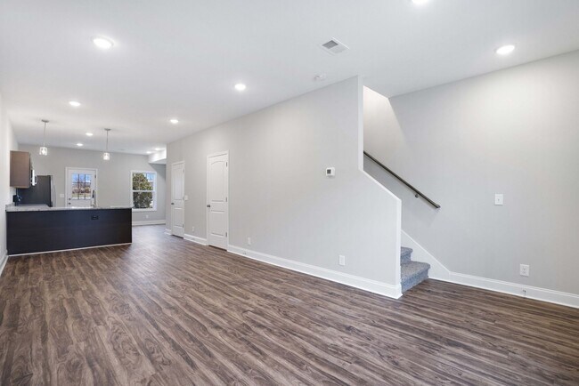 Building Photo - Pro Park Villages # 105