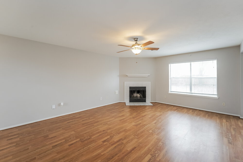 Building Photo - 8906 Belle Glen Dr