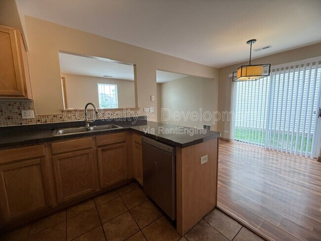 Building Photo - 782 Symphony Dr