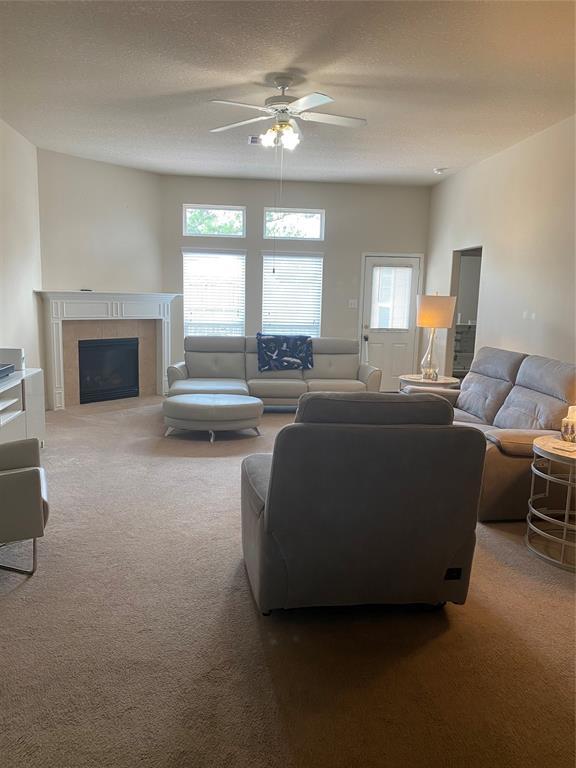Building Photo - 14123 Curry Creek Ln