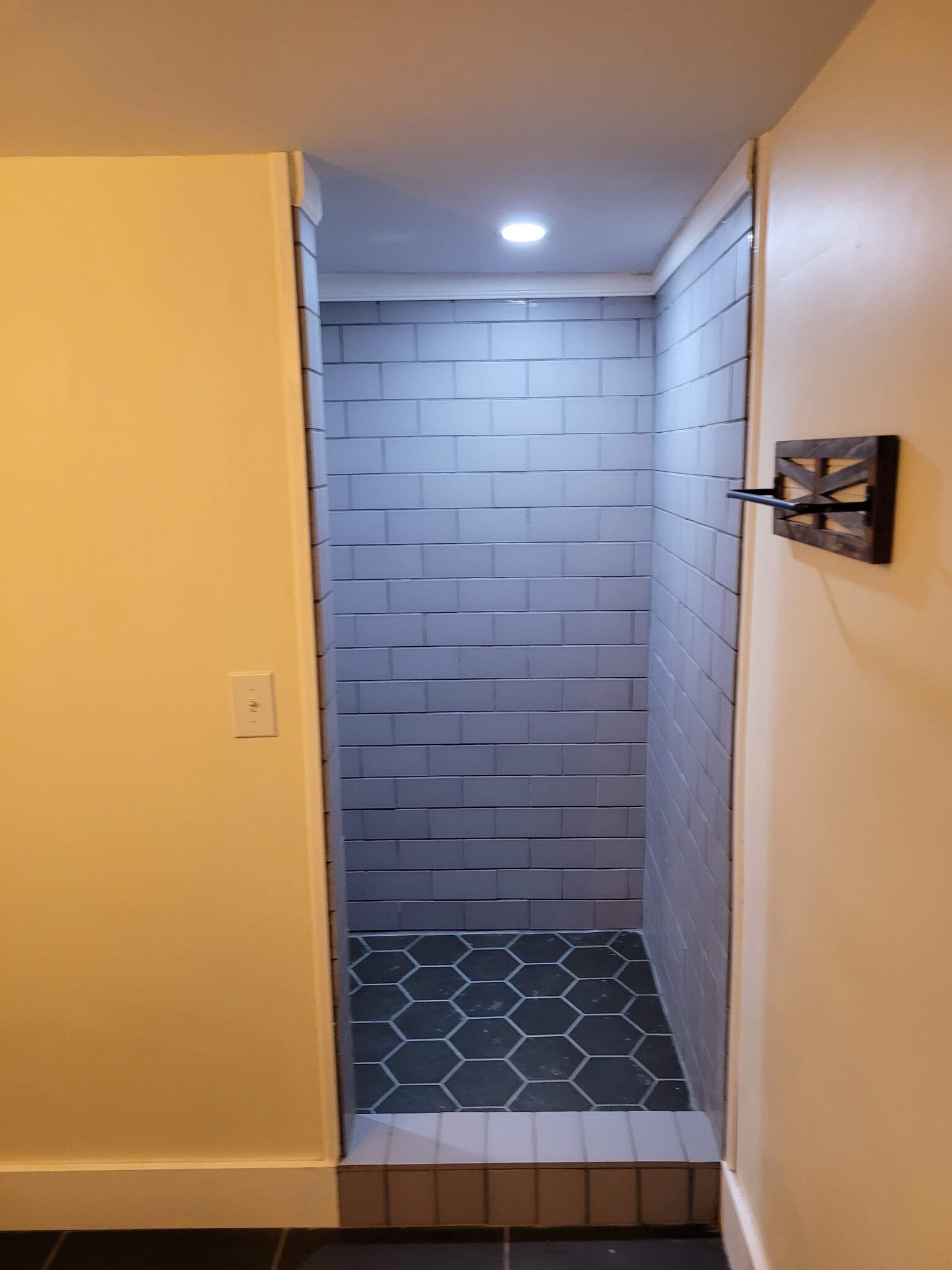 Building Photo - 153 E High St