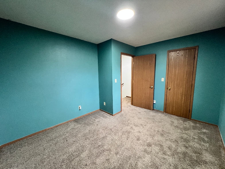 Building Photo - 103 Warren St