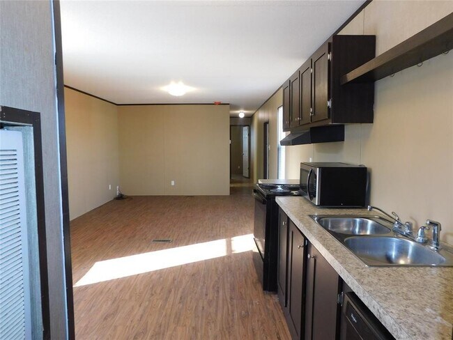 Building Photo - 100 China Gdn Ln