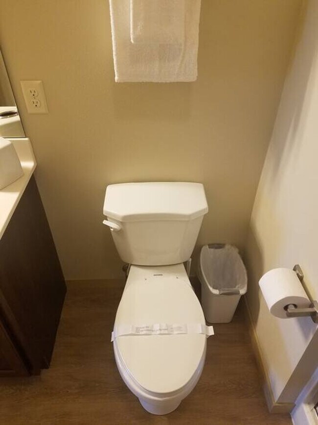 Building Photo - N72W13536 Lund Ln