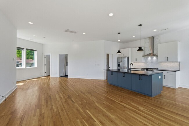 Building Photo - Beautiful 3-BR Property with Rooftop Deck!