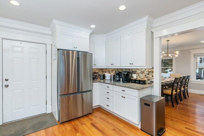 Building Photo - 3 Chapel Way