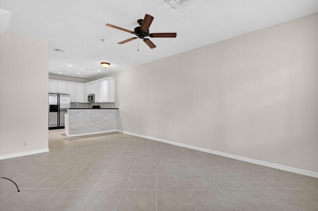 Building Photo - 115 Pond Apple Ln