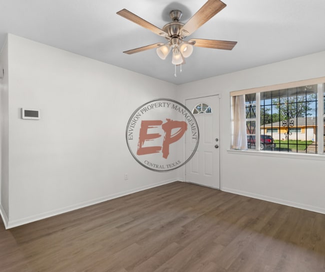 Building Photo - 2017 Broadway St