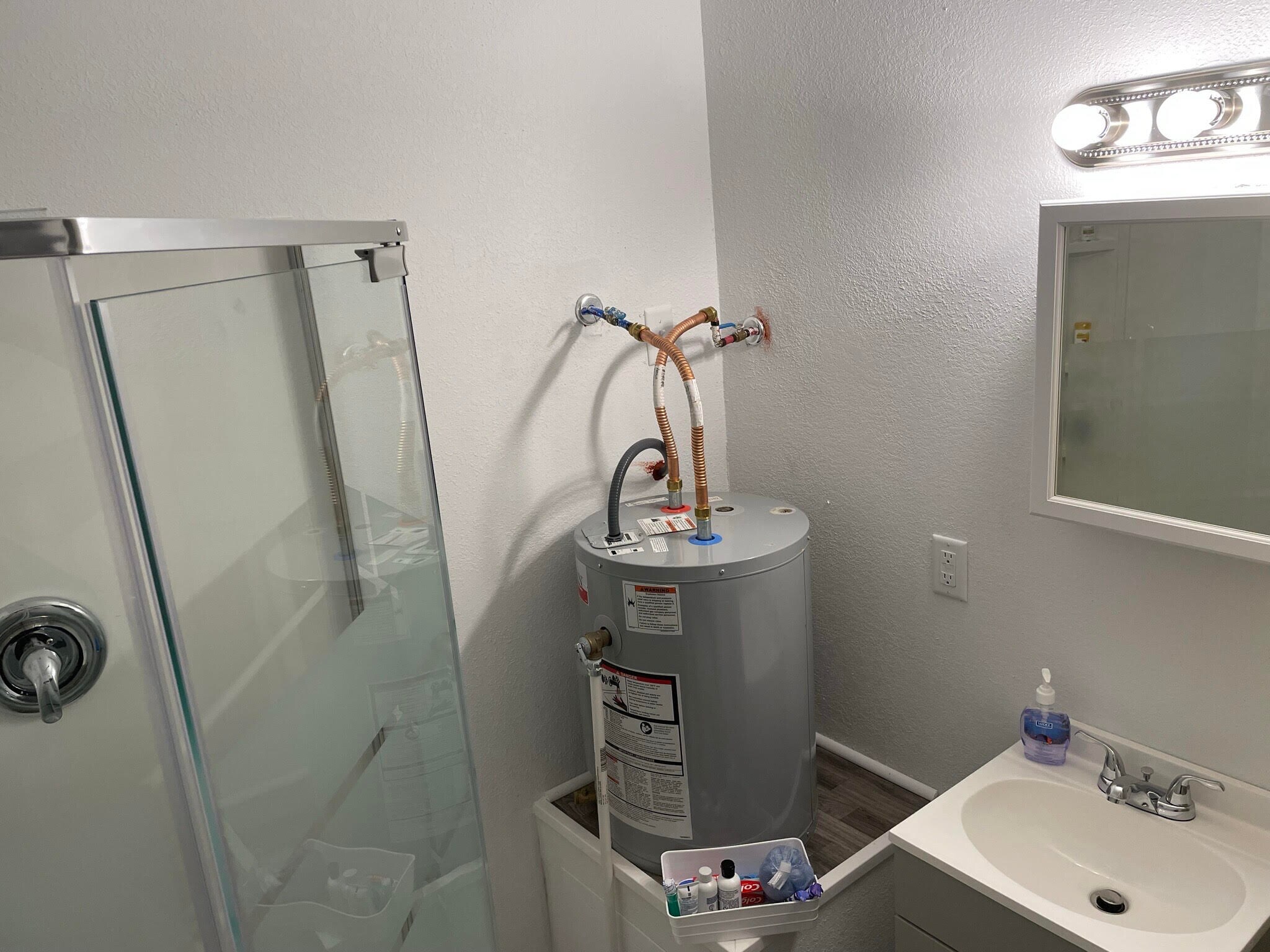 Building Photo - 400 Walker Dr